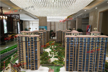 奥韵花园，套三带车库，精装微住，位置好，楼层好，